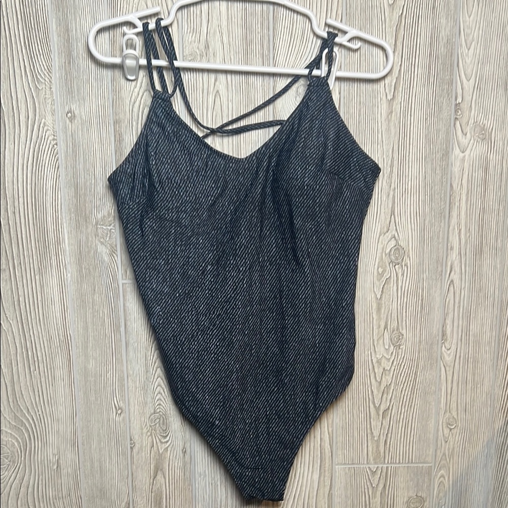 Cup She One Piece Swimsuit Size Xl NWT